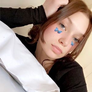 Meet your Posher, Hailie